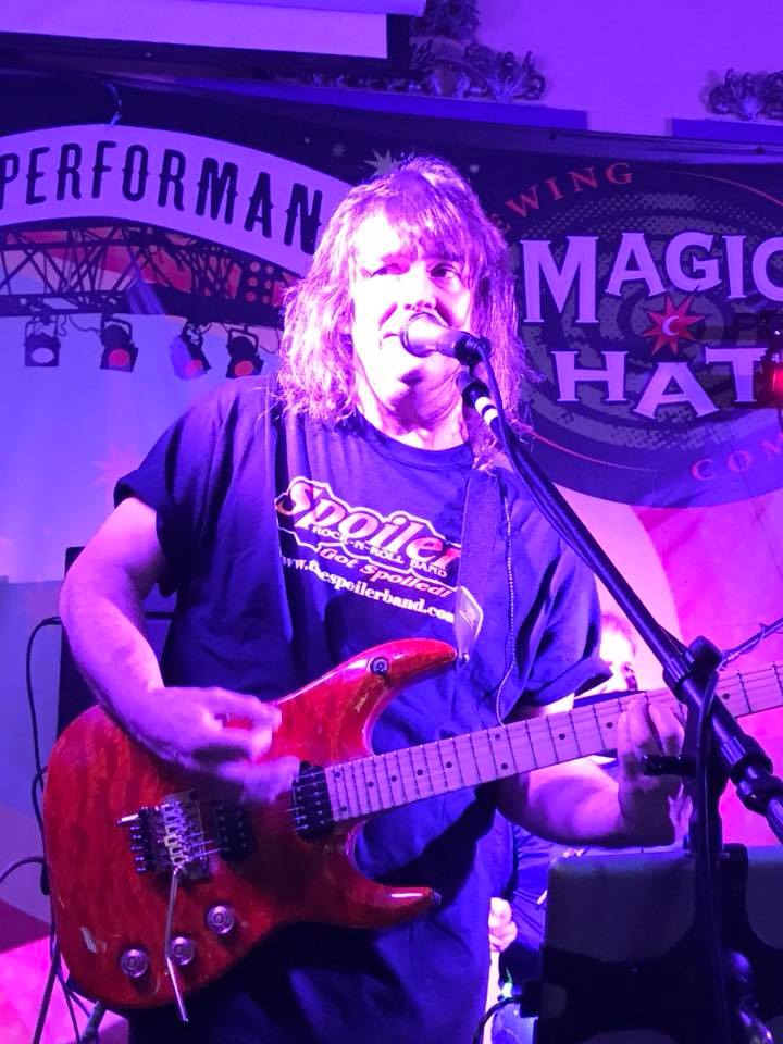 35404604_10213780490999925_6888327815578517504_n