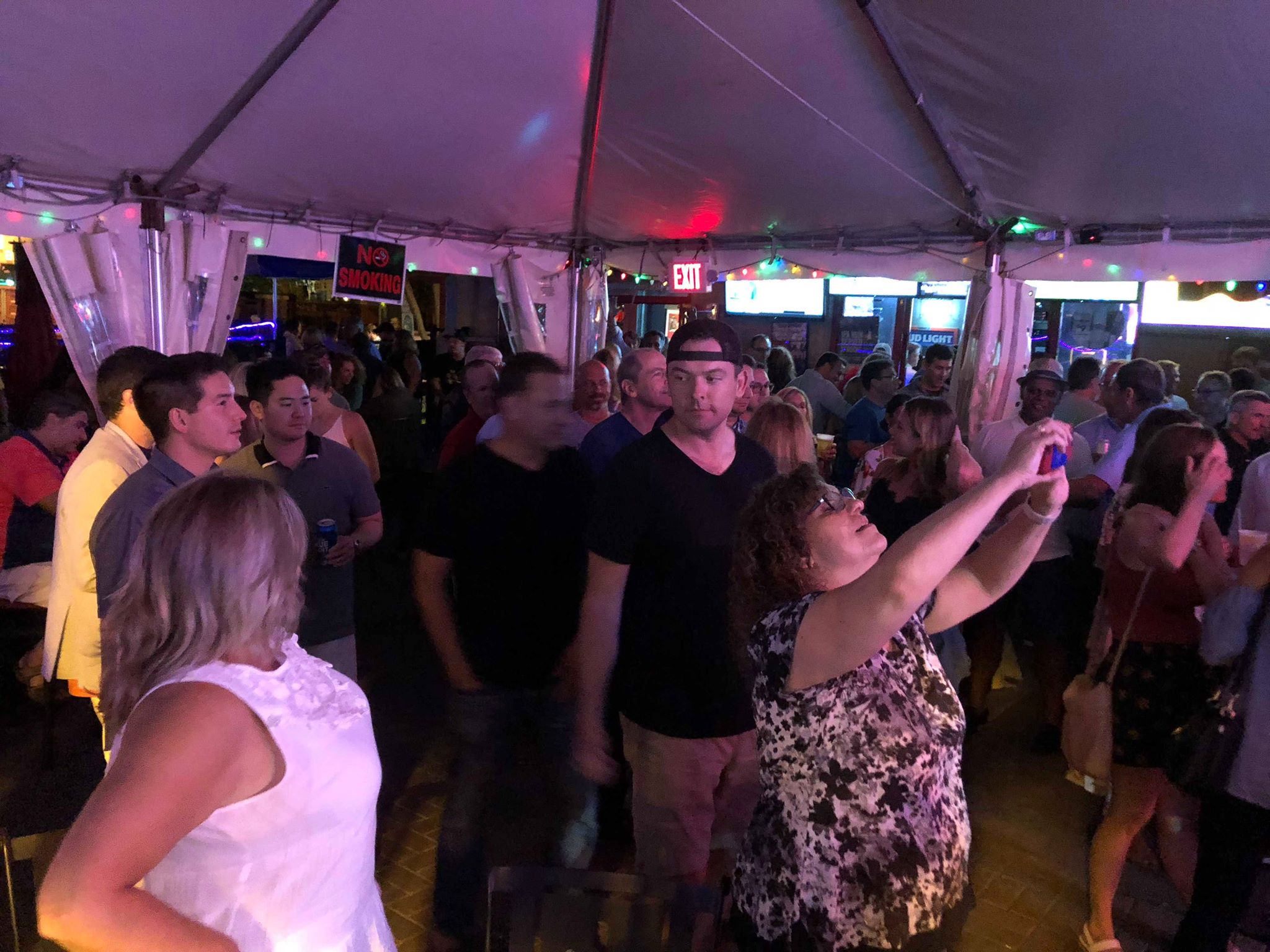 40548492_671185679903660_3350086954875092992_n