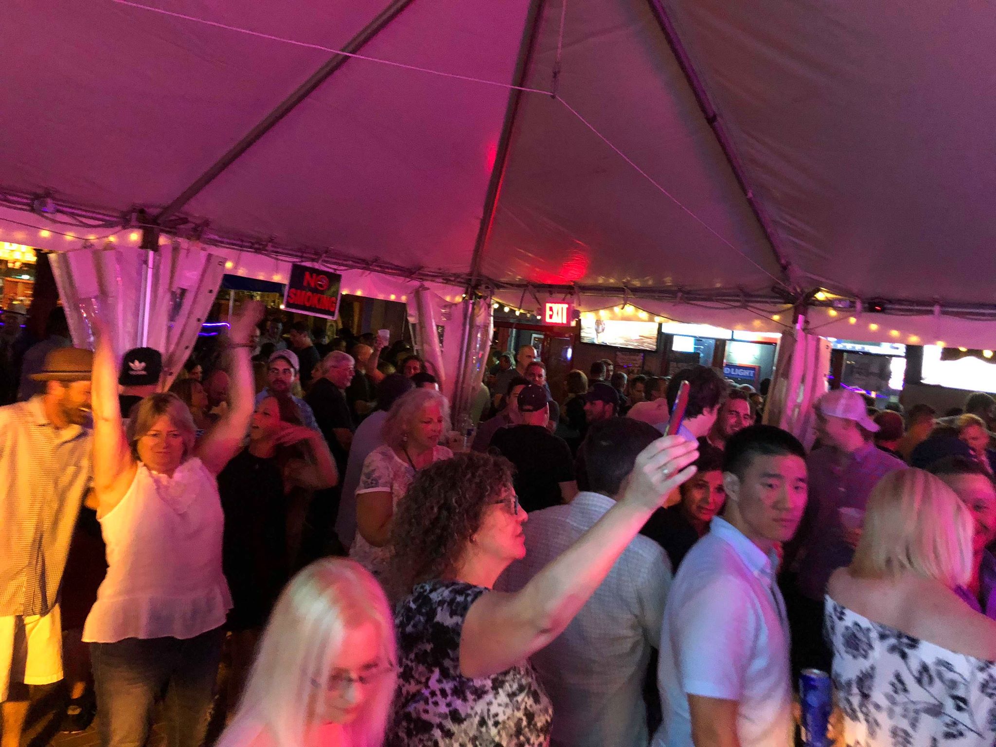 40552732_474071173109829_4242358954555867136_n