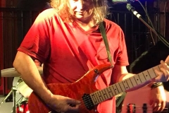 35360619_10213775723720746_6401163251584860160_n (1)