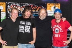 35388901_10213995107526659_8231970070268477440_n