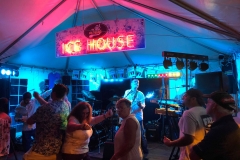 40566877_303628983778604_4640613503634243584_n